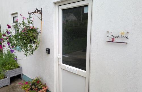 Donegal Apartment | An Teach Beag Glencolmcille, little home from home
