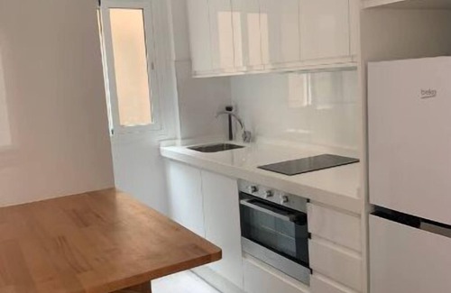 Lagunillas Apartment | Ana Bernal by HDC Apartments