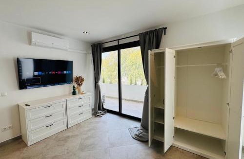 Torre de Benagalbon Apartment | Ananda - Minimalismo y Descanso By Villa Chanel Boutique Apartments