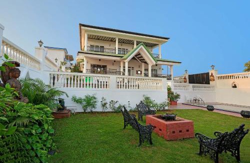 Lonavala Villa | Ananda Villa by StayVista - A serene escape with Mountain-view, Heritage interiors, Swimming pool & Lush lawn