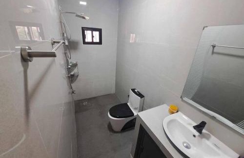 Alfonso Apartment | Anas Sweet Home w Wifi, Karaoke n Free Parking