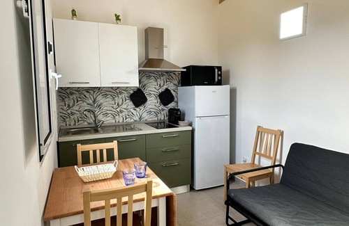 Fontane Bianche Cottage | Anastasia beach cottage Sunflower