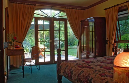 Port Willunga Bed & Breakfast | Anchor Cottage Seaside Luxury Spa B&B