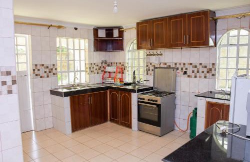 Eldoret House | Anchor Holiday Homes