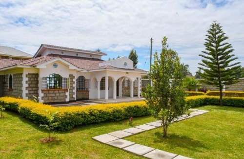 Eldoret House | Anchor Holiday Homes