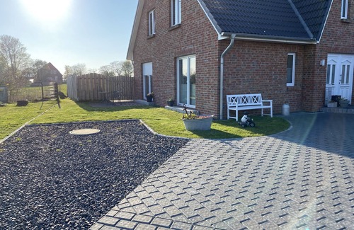 Vollerwiek Apartment | Anchorage" vacation apartment near SPO