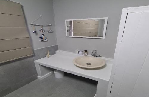 Southport Apartment | Anchors Rest