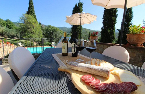 Pieve di Chio Villa | Ancient stone hamlet in an extremely panoramic position overlooking the wooded Val di Chio. Private