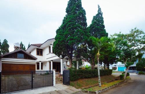 Parongpong Villa | Andaru Graha Puspa For Family and Friends