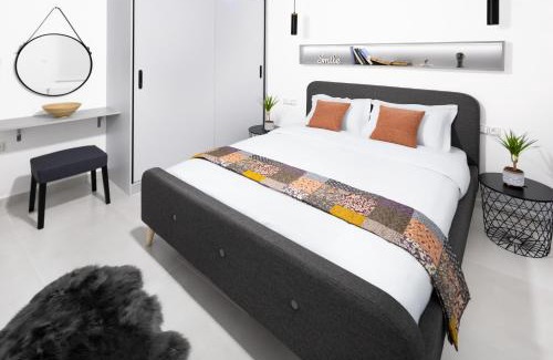 Irakleio Apartment | Andos Cozy & Luxury Upgraded Apartments