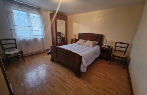 Lapalisse Apartment | Andrée