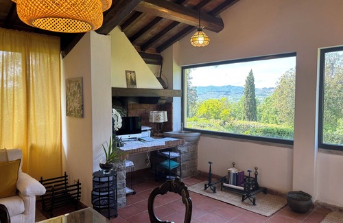 Twist Apartment | Andrea's Olea-apartment in Tuscan villa, near Florence, with pool.
