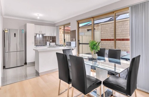 Queens Park House | Andrea Way Base Explore Perths Parks and Trails