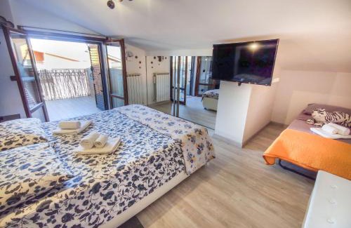 Villa Rosa Apartment | Andrew Home
