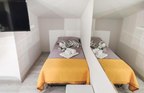Villa Rosa Apartment | Andrew Home