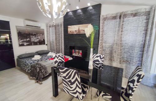 Villa Rosa Apartment | Andrew Home