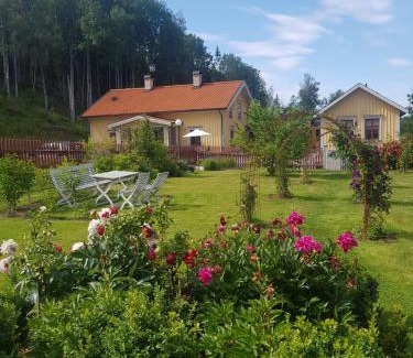 Rejmyre Bed & Breakfast | Ängbacka