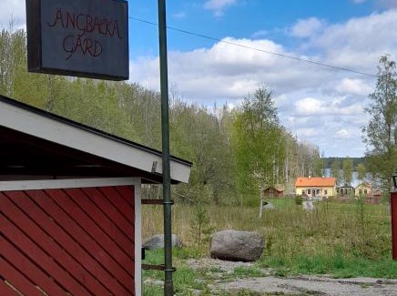 Rejmyre Bed & Breakfast | Ängbacka