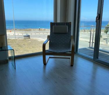 Angeiras House | Angeiras Beach House - Porto - Villa by the Sea