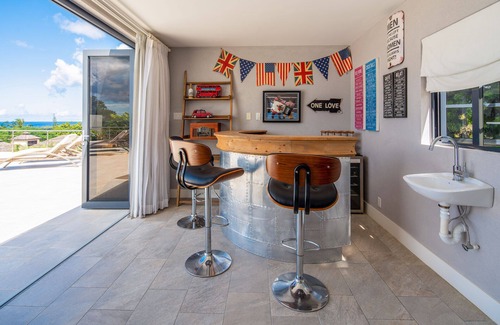 Halcyon Heights House | Angel Heights - Deluxe Villa, Close to Holetown