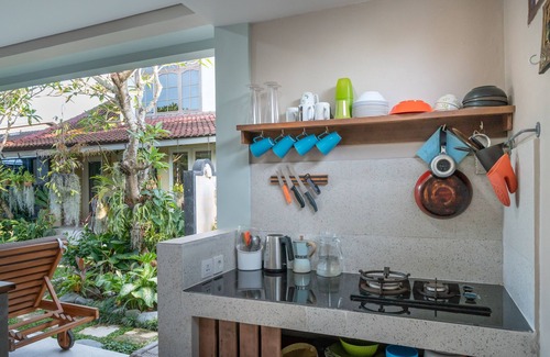 Mas Apartment | Angel House Ubud: Lumbung room. Above bale.