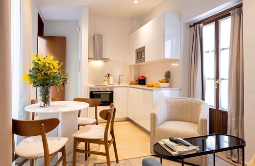 Santa Cruz Resort | Angeles 6- Giralda Luxury by Valcambre