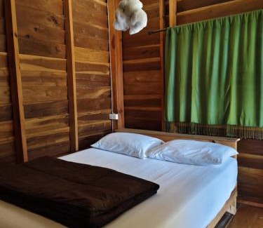 Chom Thong House | Angha forest view บ้านกลางนา