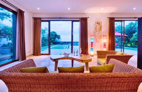 Keramas Villa | Angkasa 5 BR Beachfront Villa JU31