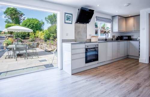 Angle Cottage | Angle Adventures - 4 Bedroom Cottage - Angle