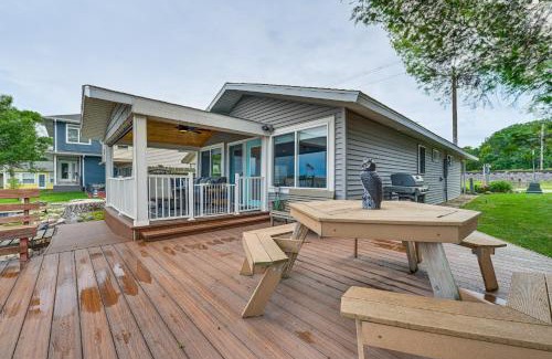 Clarion House | Anglers Cottage on Lake Cornelia Pets Welcome!
