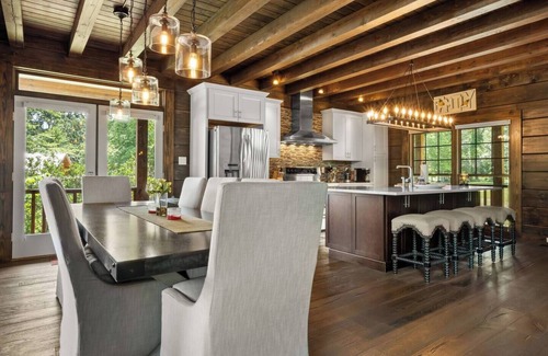Negreet House | Anglers Premier+ Lodge & Cabin Double Sun Deck & Dock, Prime Fishing