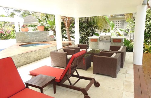 Black Rock Villa | Anglesea Lux Villa w/pool, hot tub, spa shower & steamroom