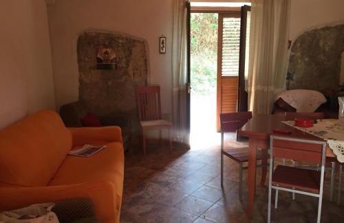 Rometta Apartment | Angolo Verde