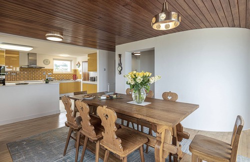 Dinas Cottage | Angorfa - a coastal property that sleeps 8 guests in 4 bedrooms