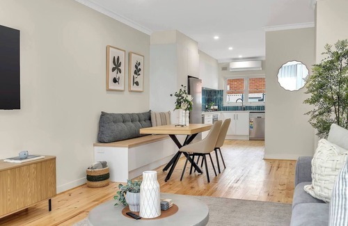 Somerton Park Apartment | Anja Haus Elegant Retreat near Somerton Park Beach