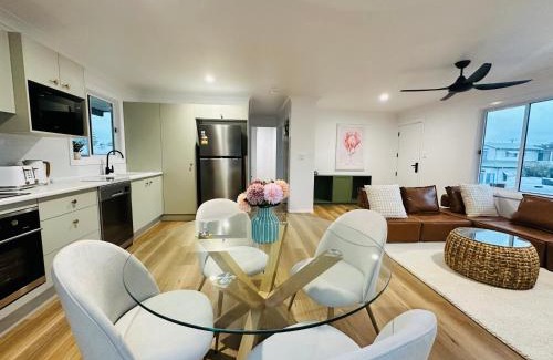 Harrington House | Ann St Bungalow-Perfect Escape!