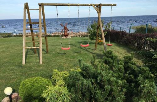 Mustvee House | Anna Beach Holiday Home