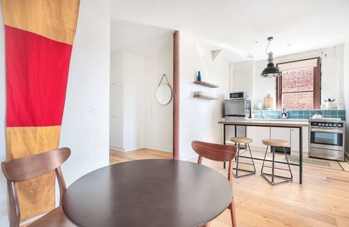 Yamacraw Village Apartment | Annabelle 3B - Bright King Bedroom Near Nightlife