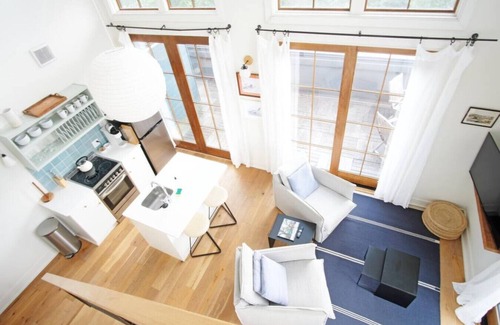 Yamacraw Village Apartment | Annabelle 4D - Top-Floor 2 BR in Historic Downtown Savannah