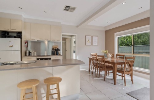 Porepunkah House | Annie's Hideaway - Porepunkah, Victoria