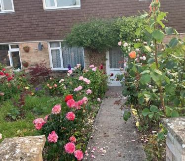 Amesbury House | Annie’s House in Amesbury