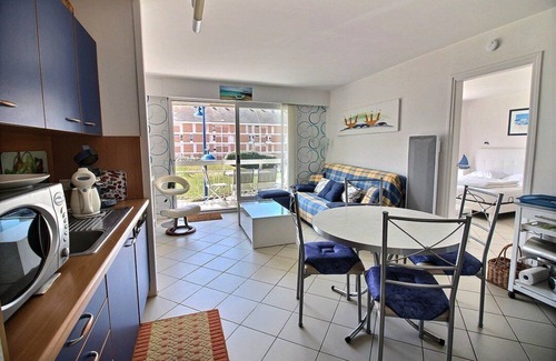 Hardelot-Plage Apartment | Annonce Professionnelle. Proche Mer, Appartement F2, 1er Étage, 1 Chambre, Balcon, Parking, 2/4.