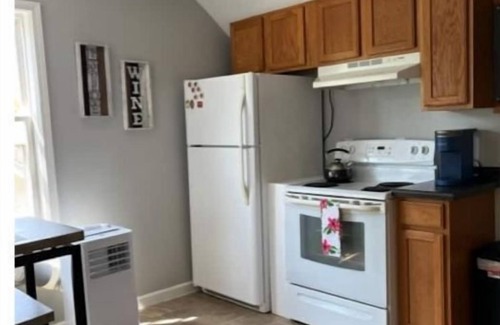 Anoka Apartment | Anoka 2 bedroom apt. in Historical Victorian House