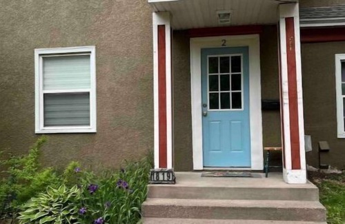 Anoka Apartment | Anoka 2 bedroom apt. in Historical Victorian House