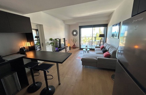 Noumea Apartment | Anse Vata: panoramic view apartment!