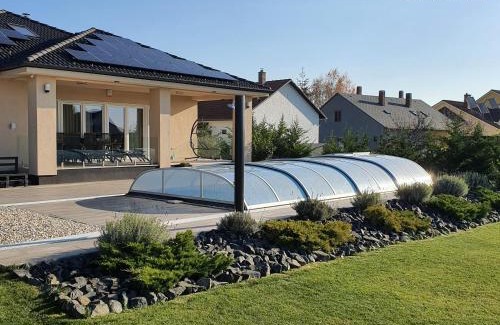 Vonyarcvashegy Villa | Antónia Luxusvilla