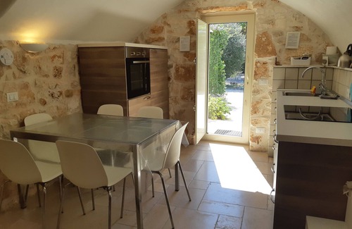 Ceglie Messapica House | Antico Trullo Ulmo - Private pool + Wi-Fi