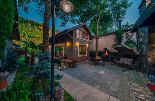 Sile Villa | antik river house