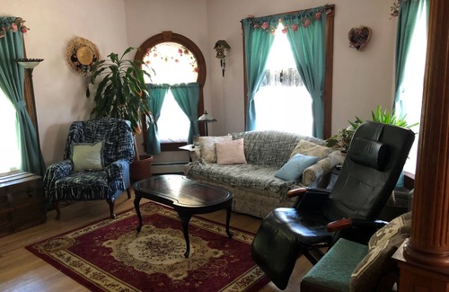Windham Bed & Breakfast | Antique Rose Inn Windham