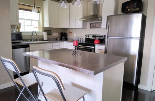 Boerne House | Antler Guesthouse, stunning views, not affected by flooding seen in other towns!